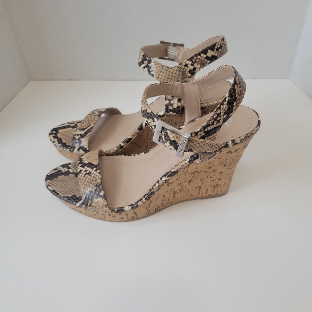 Charles David Lindy Snakeskin Single Vamp Band Ankle Strap Cork Wedge Sz 9.5NWOB